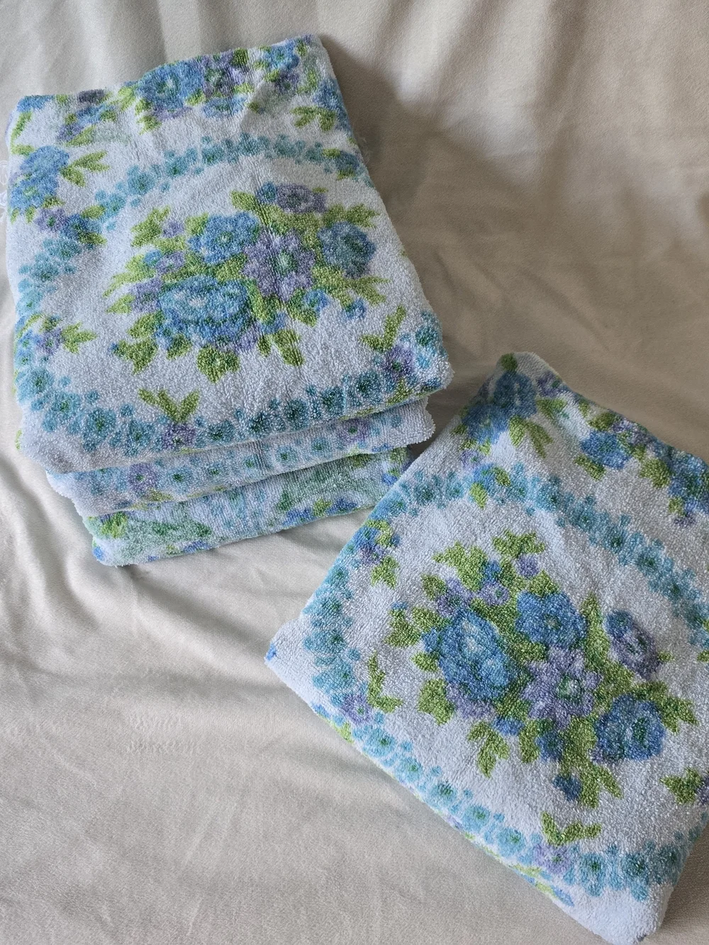 Vintage 70s Blue Floral Cotton Towels - Home Bath - 100% Cotton - Like NEW
